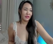 your_akira is a 18 year old female webcam sex model.