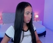 chloerose6 is a 25 year old female webcam sex model.