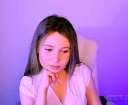 laura_benson is a 18 year old female webcam sex model.