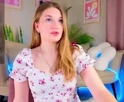 sunsshy is a 19 year old female webcam sex model.