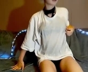 snowy_alice is a 18 year old female webcam sex model.