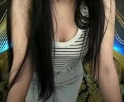 cravemerich is a 19 year old female webcam sex model.