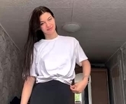 obsidian_glow is a 19 year old female webcam sex model.