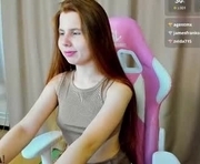 ki_wizz is a 18 year old female webcam sex model.