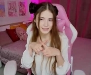 hana_flo is a 19 year old female webcam sex model.