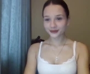 carmenxamore is a 19 year old female webcam sex model.