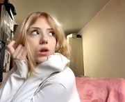 blushingdesire is a 19 year old female webcam sex model.