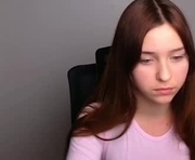 missmiamiss is a 18 year old female webcam sex model.