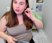 ann_venum is a 26 year old female webcam sex model.