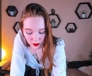 military_wills is a 19 year old female webcam sex model.