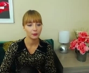 natalie_live is a 28 year old female webcam sex model.