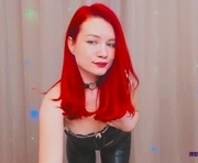 juicy18_18 is a  year old female webcam sex model.