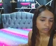 sophia_ladypetite is a 20 year old female webcam sex model.