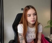 primroseberesford is a 18 year old female webcam sex model.