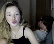sweeetiee_couple is a 18 year old couple webcam sex model.