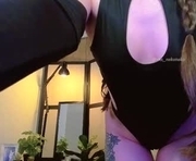 ms_nekoneko is a 21 year old female webcam sex model.