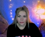 loraboyar is a 33 year old female webcam sex model.