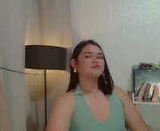 yourfavoratejessica is a 23 year old female webcam sex model.