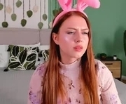 carlielewis is a 21 year old female webcam sex model.