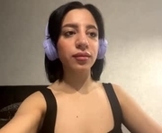 artoftease_si is a 18 year old female webcam sex model.