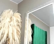 ambercattleya is a 19 year old female webcam sex model.