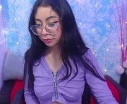 kalilowe_ is a 18 year old female webcam sex model.