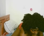nastypixie is a 18 year old female webcam sex model.