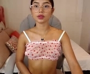milaa_star is a 19 year old female webcam sex model.