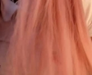 lesly_evans is a 19 year old female webcam sex model.