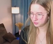 koolyquiser is a  year old female webcam sex model.