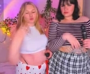 miss_you_babe is a 18 year old female webcam sex model.