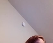 remmi556692 is a  year old female webcam sex model.