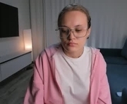 cherrieaxson is a 18 year old female webcam sex model.