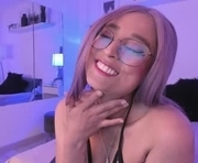 miluu_dh is a 28 year old female webcam sex model.