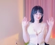 iwanturcarrot_ is a 18 year old female webcam sex model.