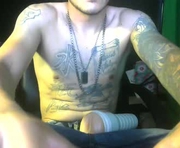 gripthahips is a 31 year old male webcam sex model.