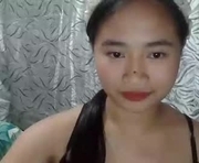 yhang_19 is a  year old female webcam sex model.