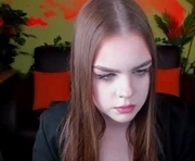 erlinedervis is a 19 year old female webcam sex model.