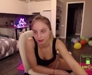 kasta_hulk_ is a 20 year old female webcam sex model.