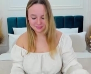 evastil is a 21 year old female webcam sex model.