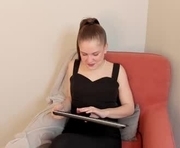 clara_meyer is a 18 year old female webcam sex model.