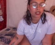 alfaya is a 63 year old female webcam sex model.