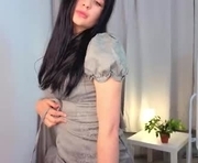 nyxavora is a 18 year old female webcam sex model.