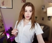 risharoush is a 19 year old female webcam sex model.