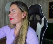 paula_lorens_t is a 35 year old female webcam sex model.