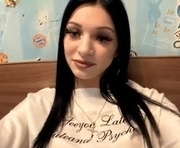 stephniesolie is a 18 year old female webcam sex model.