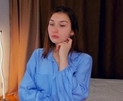 kristynhoughland is a 18 year old female webcam sex model.