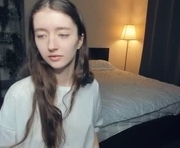 llkadream is a 18 year old female webcam sex model.