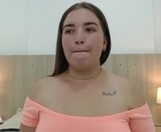 milu_gomez is a 21 year old female webcam sex model.