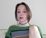 twulya is a 18 year old shemale webcam sex model.